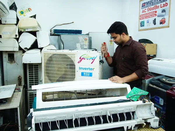 Home services & repairs: an example of the kind of business Grokar is built for